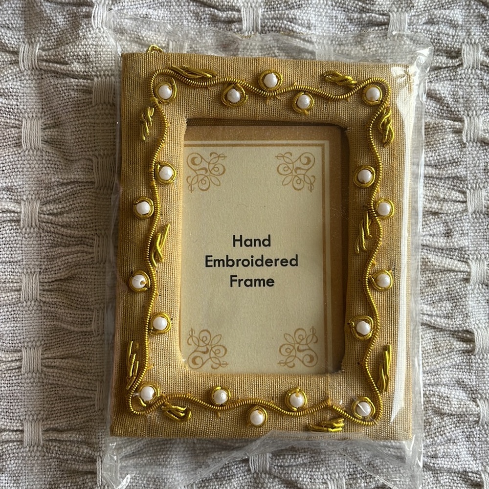 Set of three hand embroidered frames - NEW 💯 - Picture 4 of 6